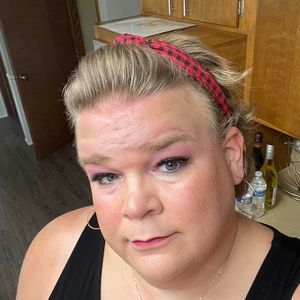 Meet your Posher, Ari